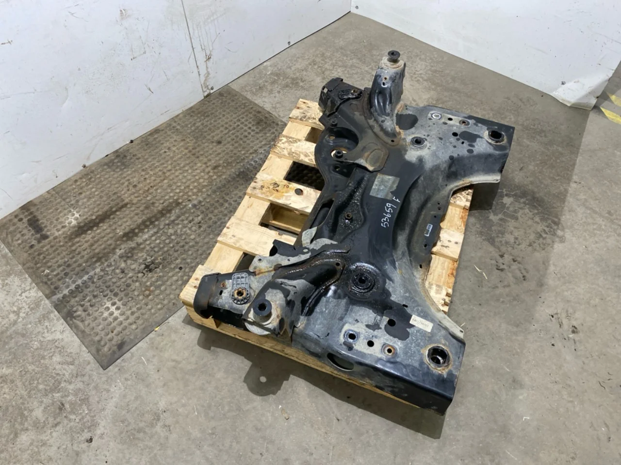Toyota PROACE II 2016- Front subframe view 2