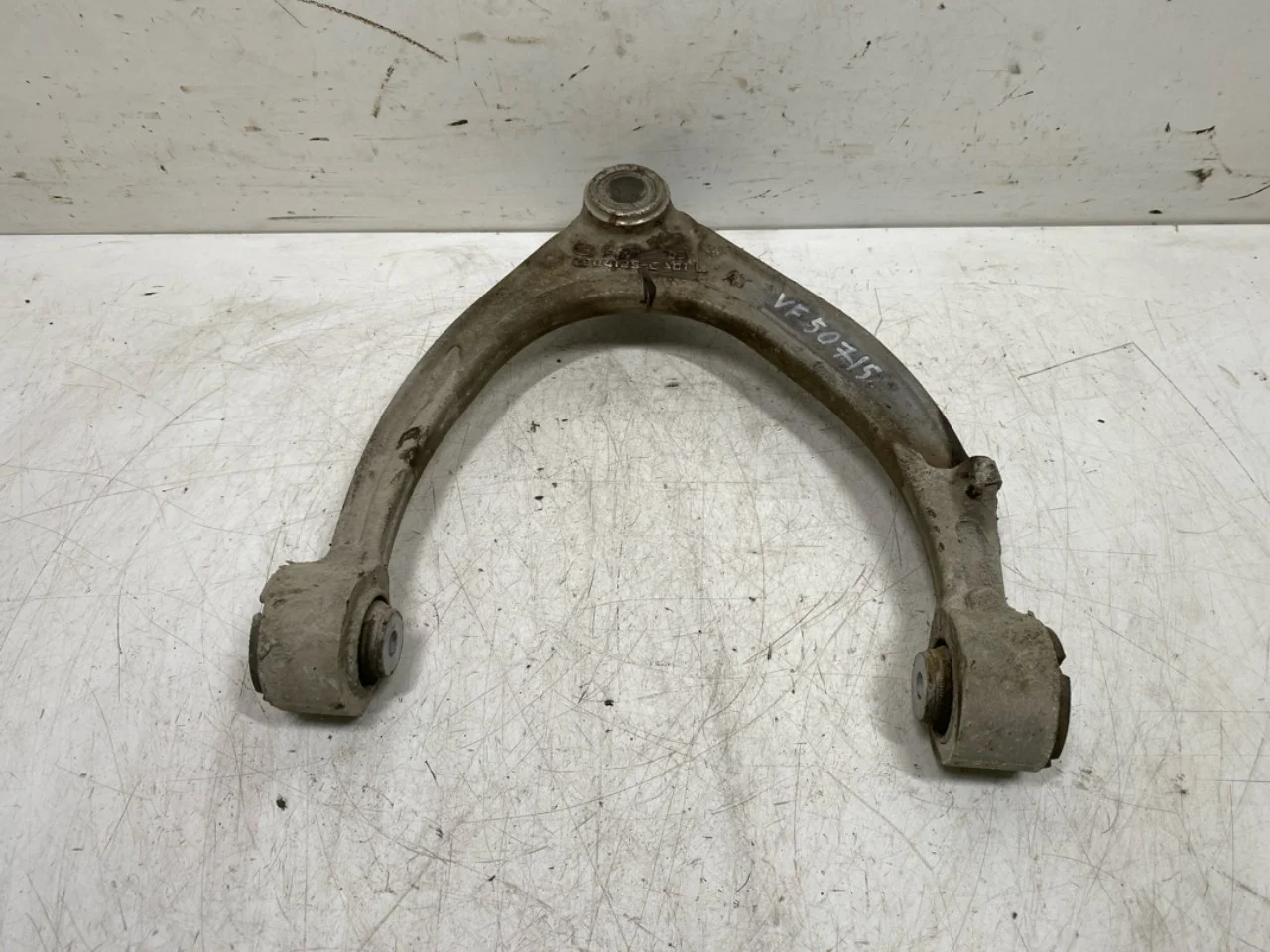 Hongqi E-HS9 2022- Control arm, front left upper