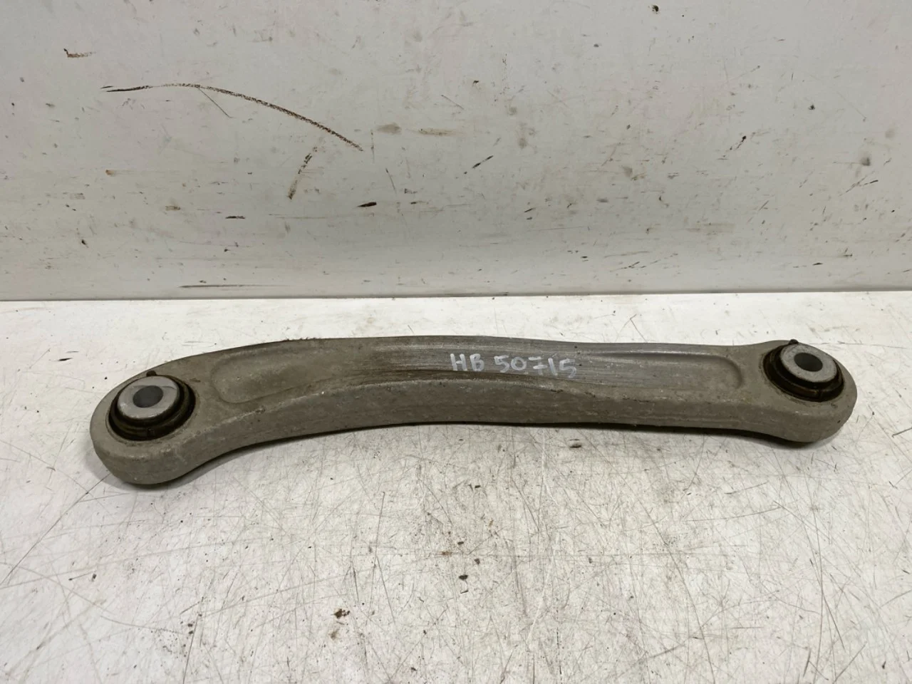 Hongqi E-HS9 2022- Control arm, rear right