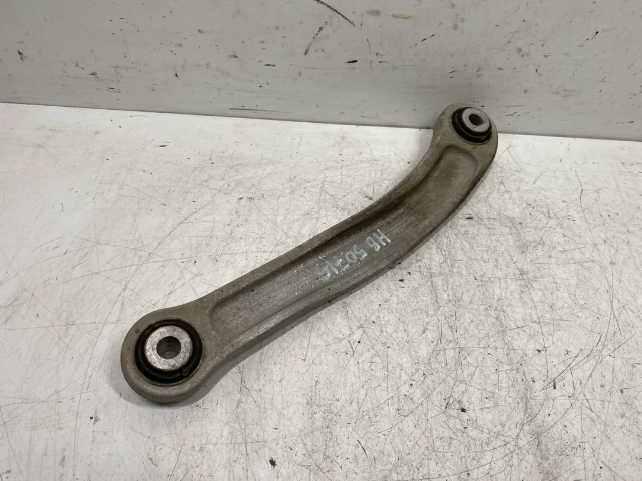 Hongqi E-HS9 2022- Control arm, rear right view 3