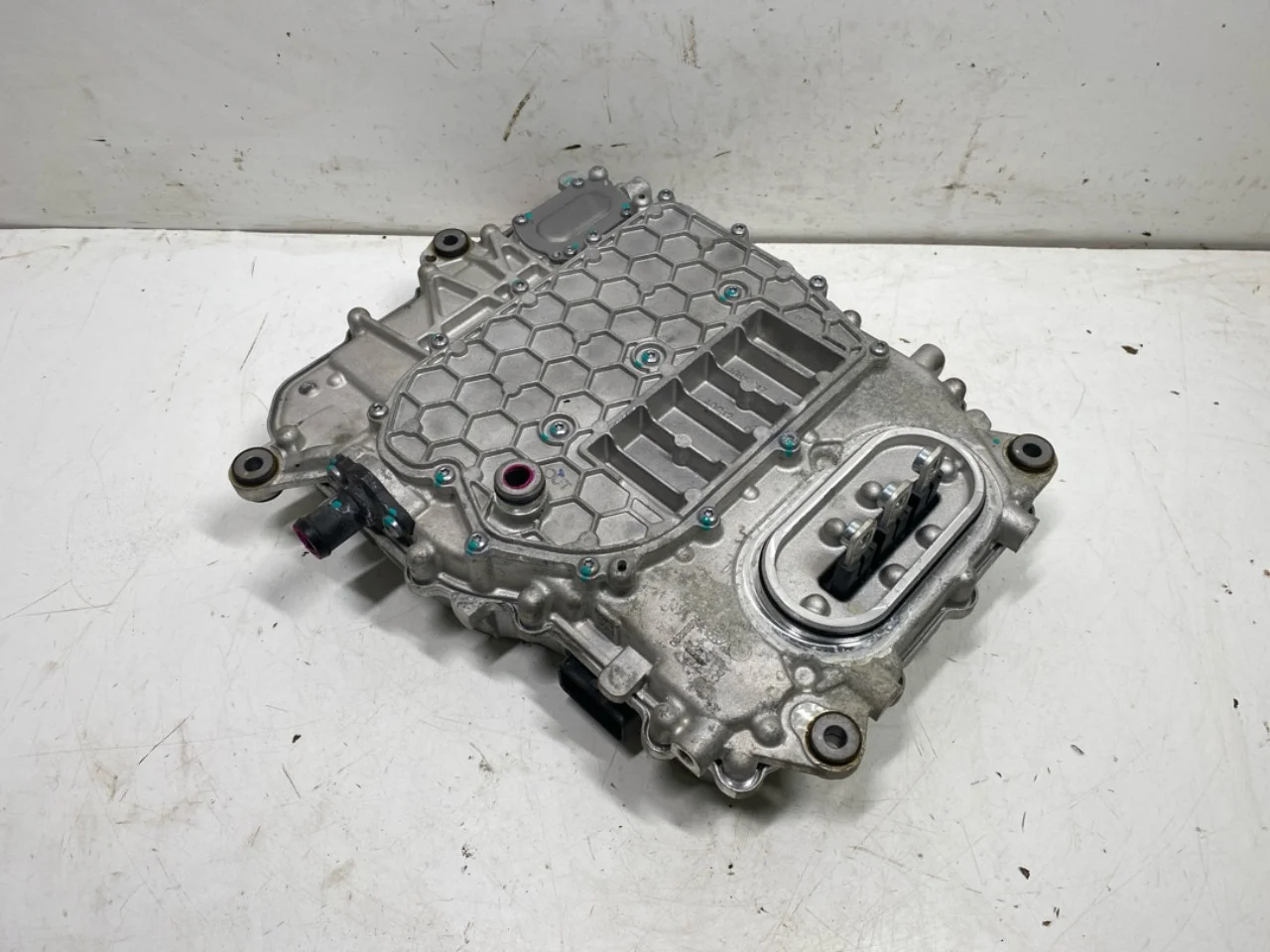 Mg ZS EV 2020- Invertor, 12-220V vedere 2