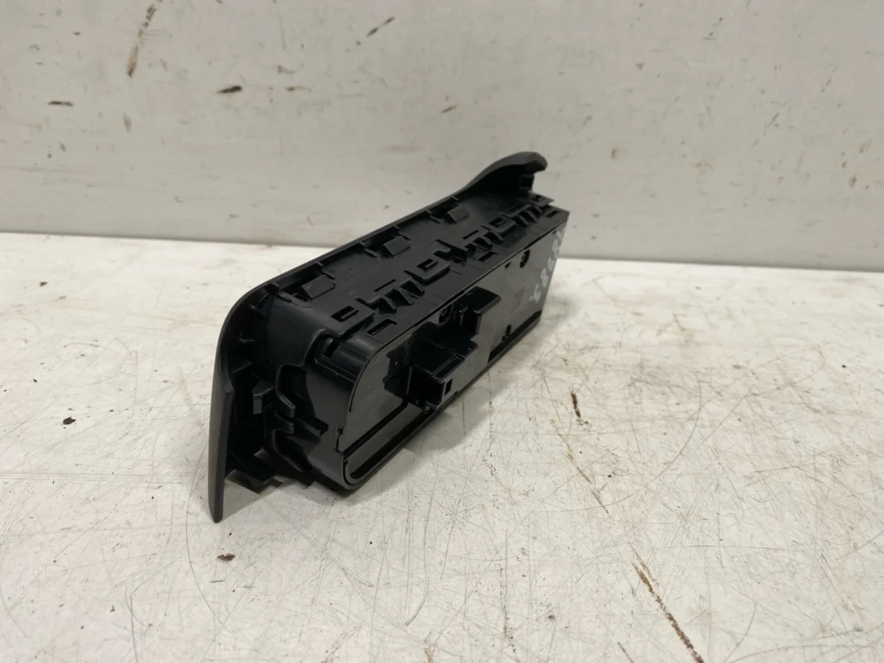 Mercedes EQA H243 2021- Ablakemelő kapcsoló nézet 3