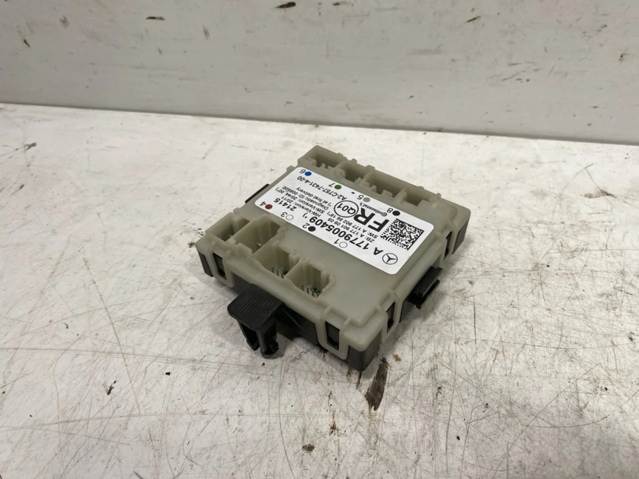 Mercedes EQA H243 2021- Vezérlőegység, ajtó nézet 2
