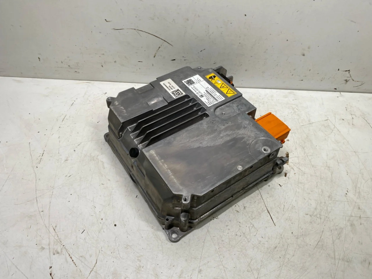 Mercedes EQA H243 2021- Inverter, 12-220V nézet 2