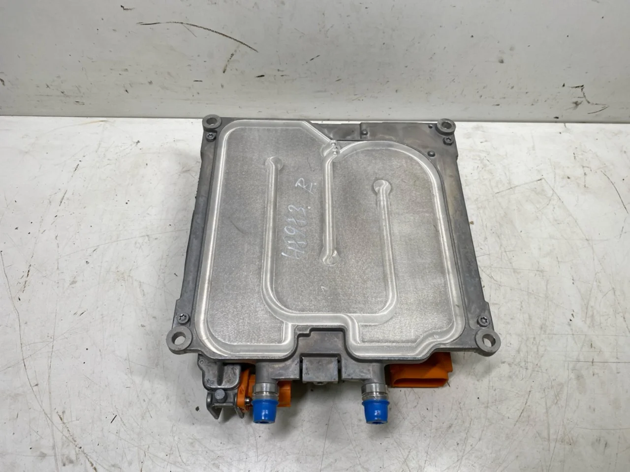 Mercedes EQA H243 2021- Inverter, 12-220V nézet 4