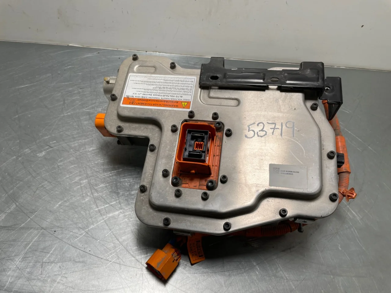 Hyundai KONA / ELECTRIC 2018-23 Invertor, 12-220V