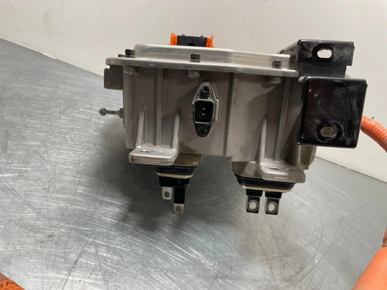 Hyundai KONA / ELECTRIC 2018-23 Inverter, 12-220V view 2