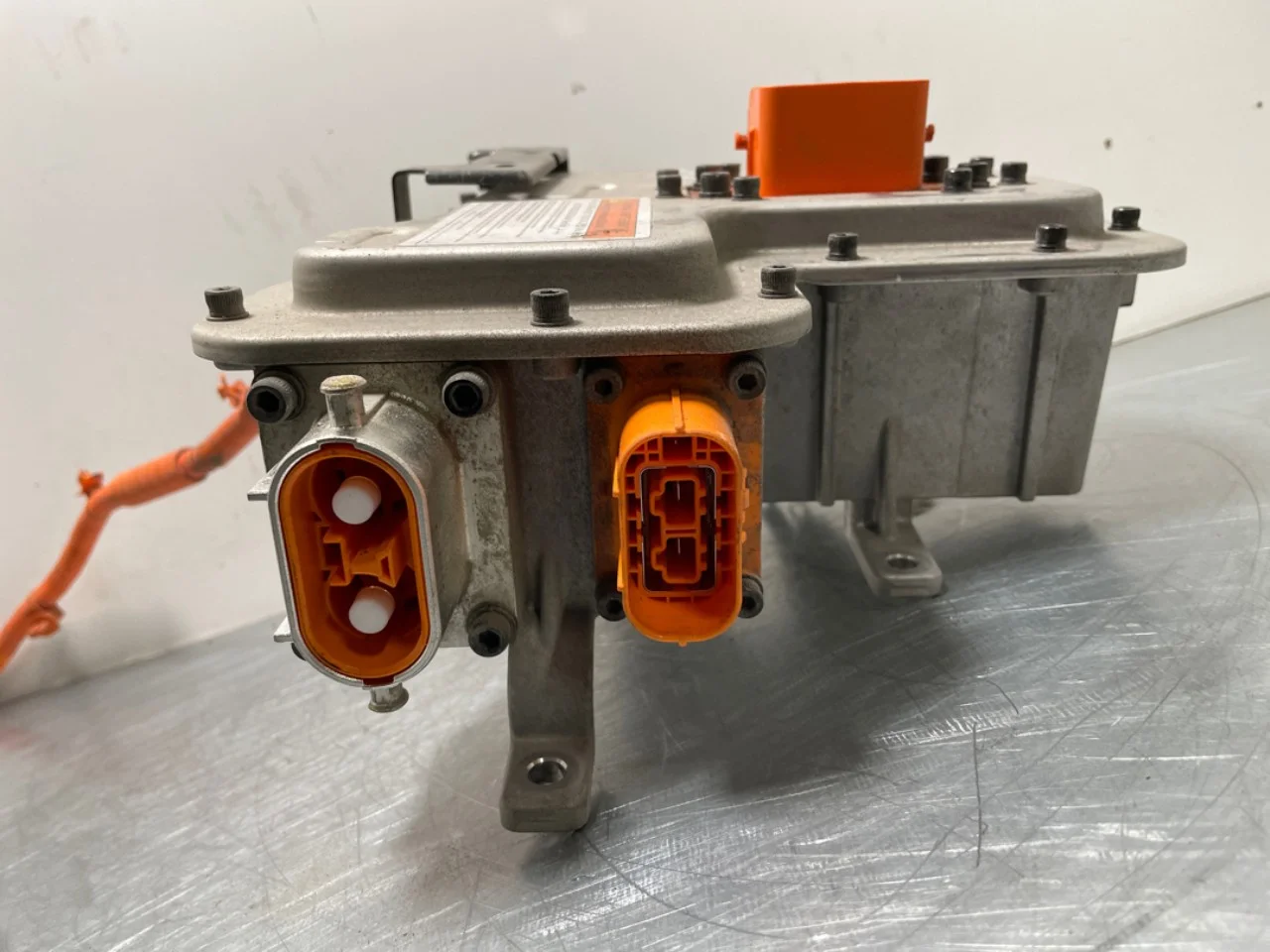 Hyundai KONA / ELECTRIC 2018-23 Inverter, 12-220V view 4