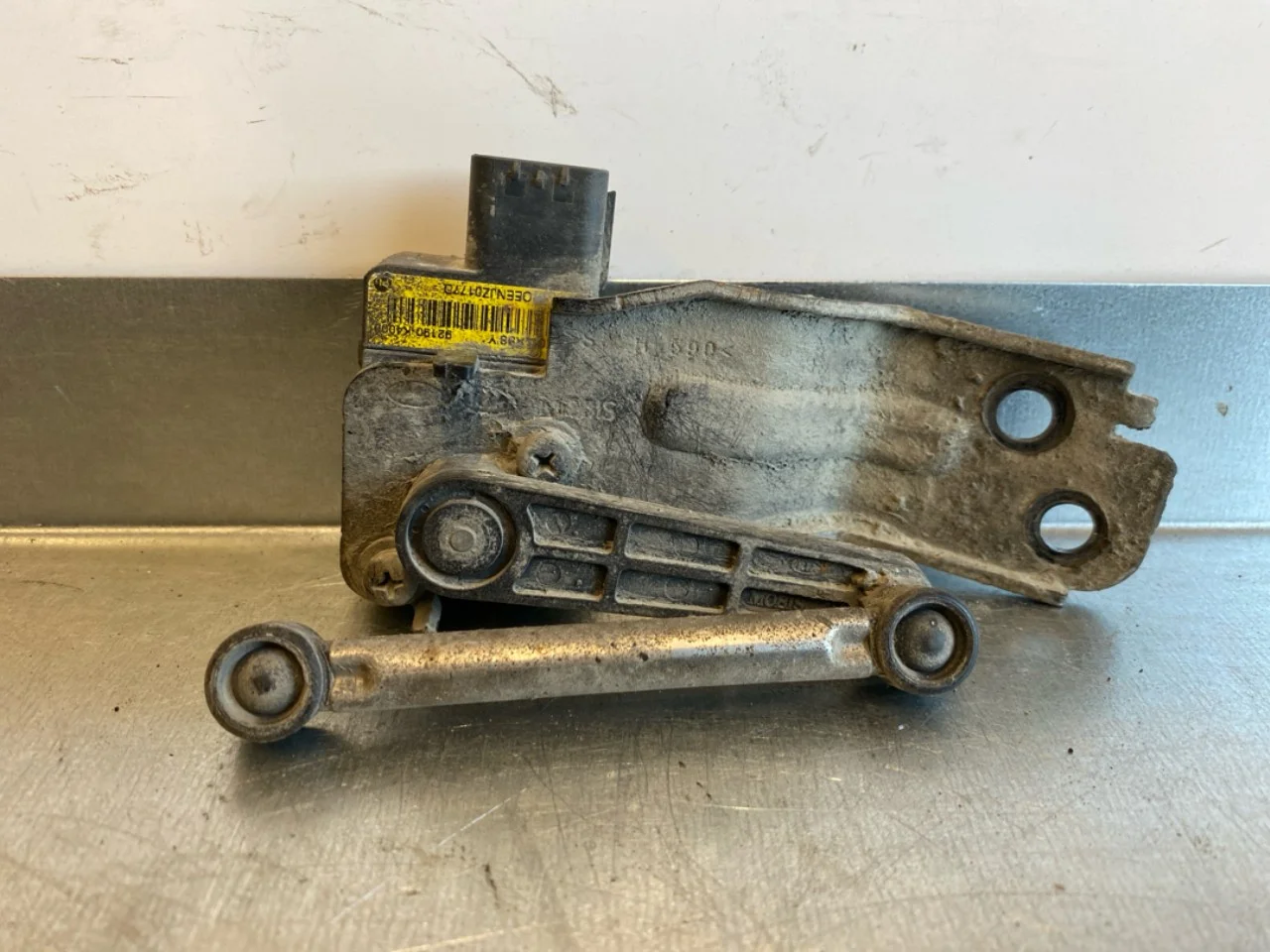 Hyundai KONA / ELECTRIC 2018-23 Level control / air suspension sensor view 3