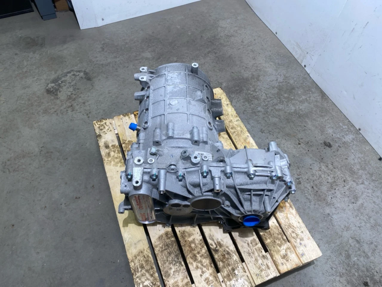 Nio ES8 23-24 Elektromos motor, hátsó nézet 4
