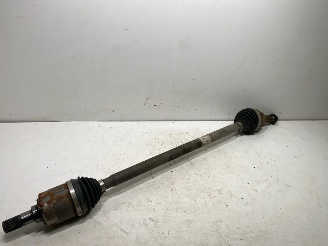 Hyundai KONA / ELECTRIC 2018-23 Front right driveshaft view 2