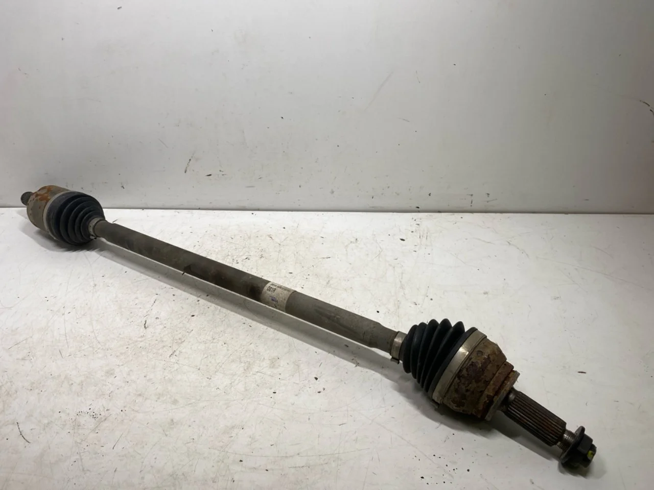 Hyundai KONA / ELECTRIC 2018-23 Front right driveshaft view 3