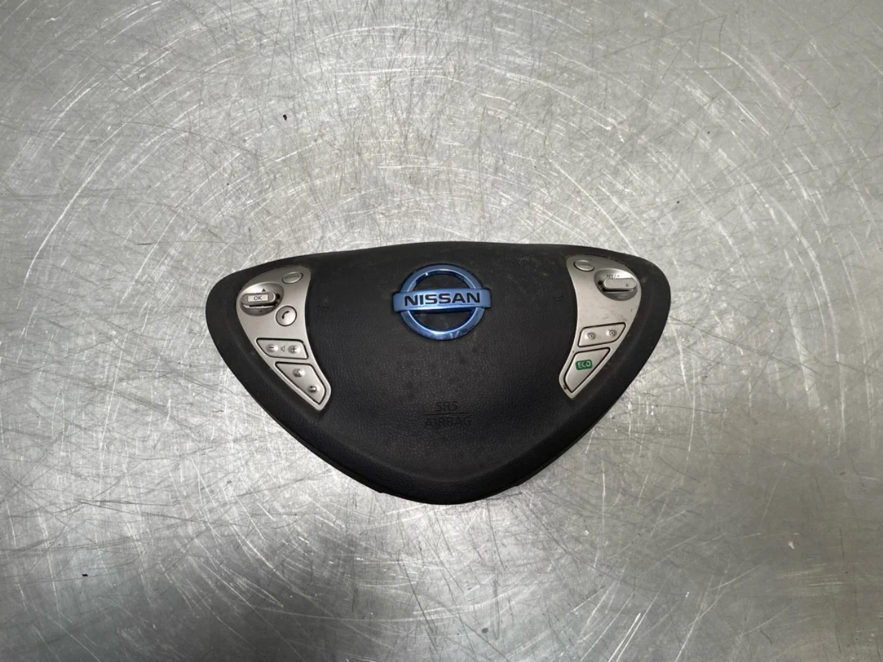 Nissan LEAF 2011-17 Airbag, steering wheel pad