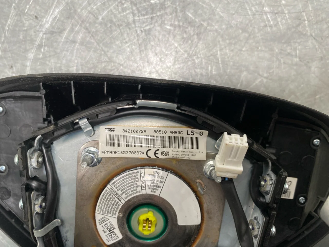 Nissan LEAF 2011-17 Airbag, steering wheel pad view 3