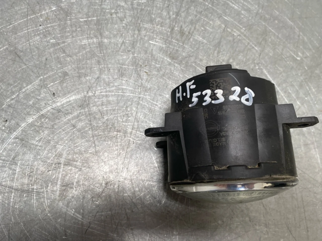 Nissan LEAF 2011-17 Cornering / fog lamp view 2