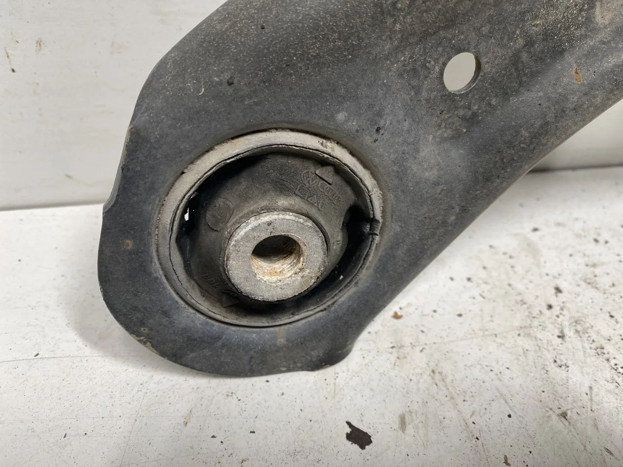 Volkswagen UP!, E-UP! Control arm, front right view 2