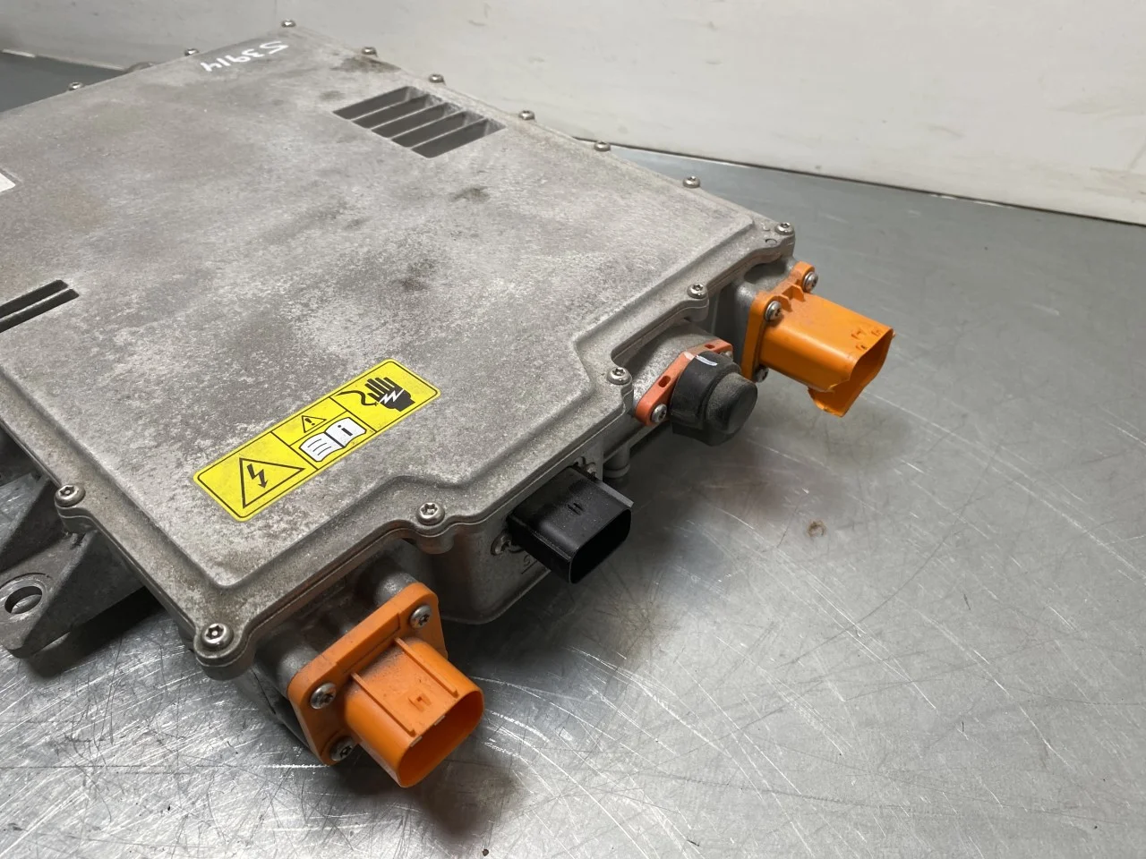 Nio ES8 23-24 Akkumulátortöltő nézet 3