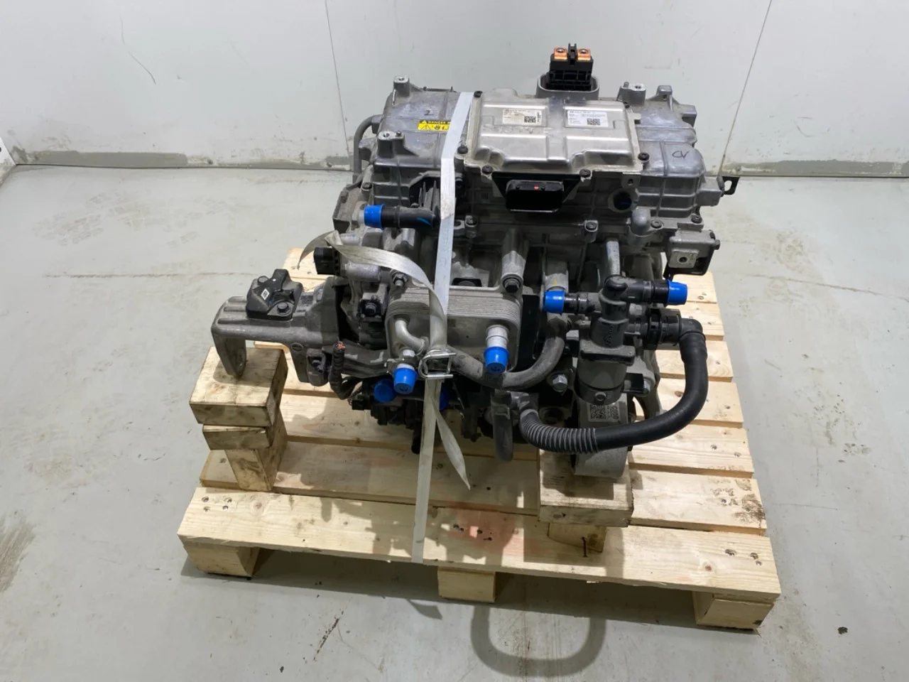 Kia EV6 2022- Front electric motor view 2