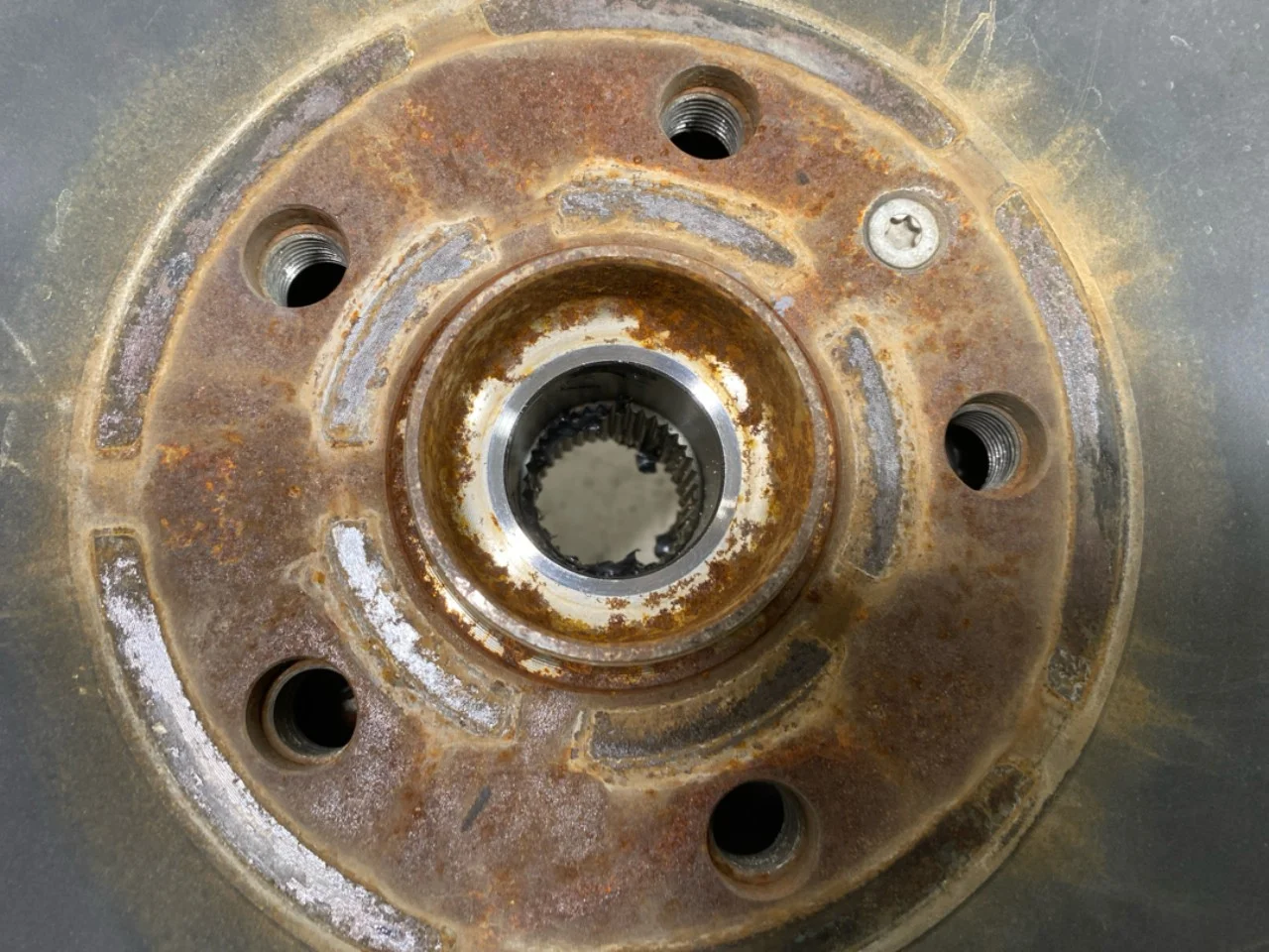 Skoda ENYAQ IV 2021- Stub axle carrier, right rear view 4