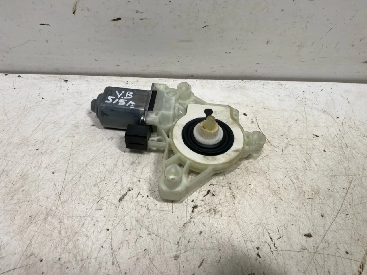 Skoda ENYAQ IV 2021- Ablakemelő motor