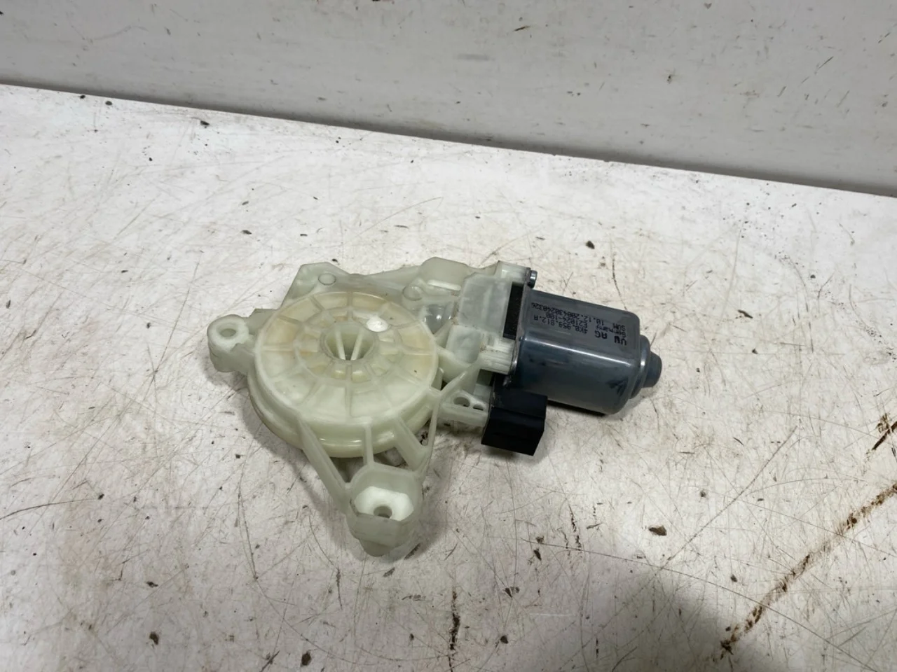Skoda ENYAQ IV 2021- Ablakemelő motor nézet 4