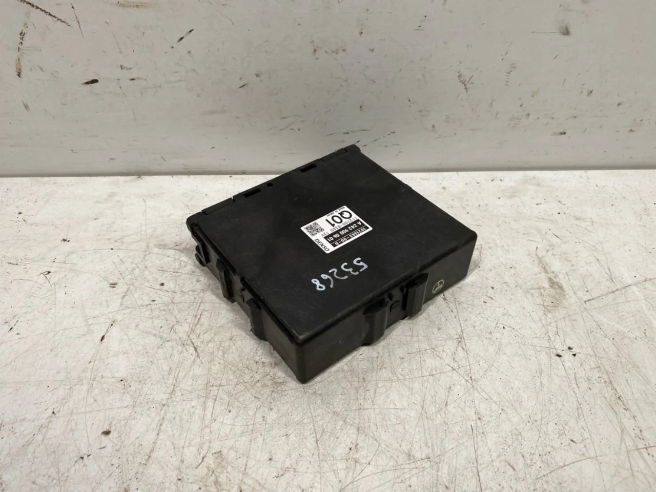 Mercedes B 180-200 W246/W242 2012-19 Vezérlőegység, elektromos kézifék (EPB) nézet 2