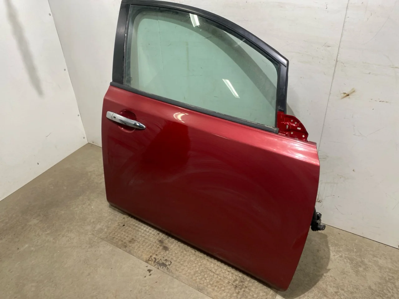 Nissan LEAF 2017-24 Ajtó, 4 ajtós, első, jobb nézet 3
