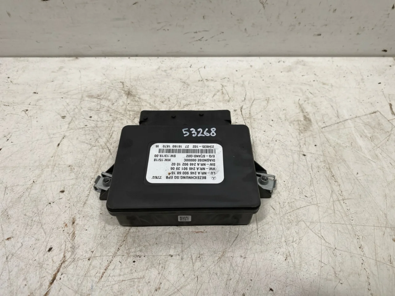 Mercedes B 180-200 W246/W242 2012-19 Control unit, electric parking brake (EPB) view 4
