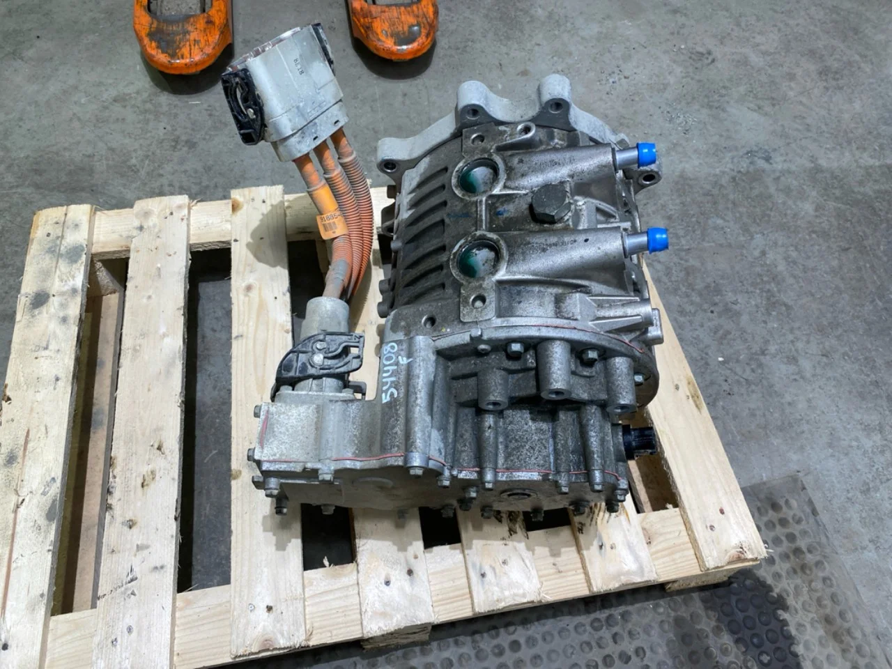 Kia SOUL 2009- Front electric motor view 4
