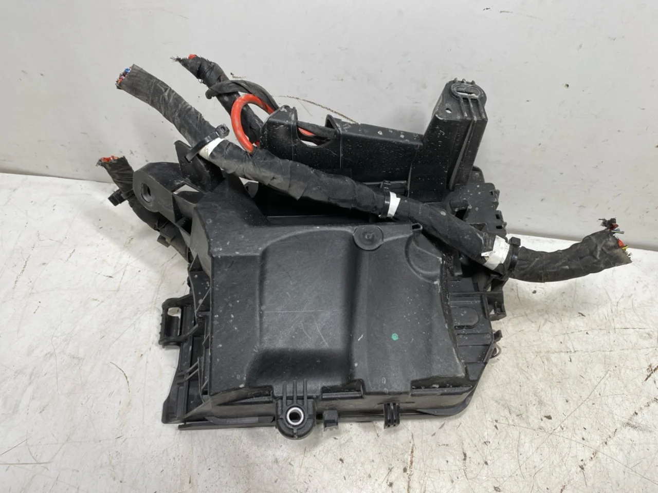 Mercedes B 180-200 W246/W242 2012-19 Biztosítékdoboz / elektromos központ nézet 4