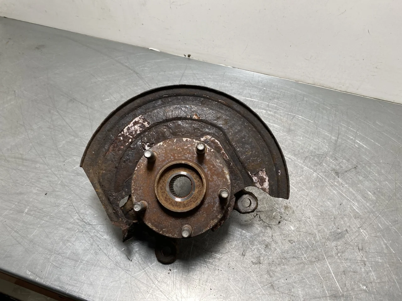 Nissan LEAF 2011-17 Front right steering knuckle
