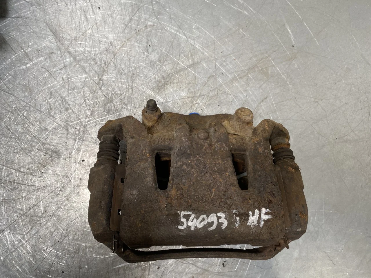Nissan LEAF 2011-17 Front right brake caliper view 3