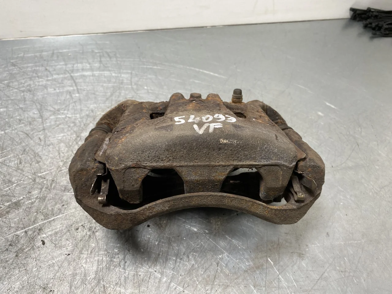 Nissan LEAF 2011-17 Front left brake caliper