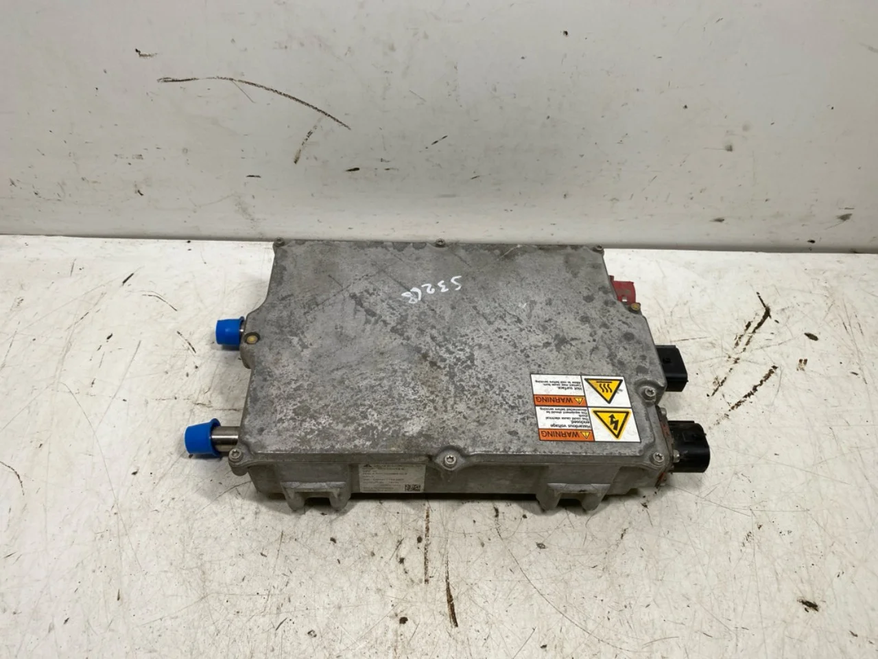 Mercedes B 180-200 W246/W242 2012-19 Voltage converter, battery