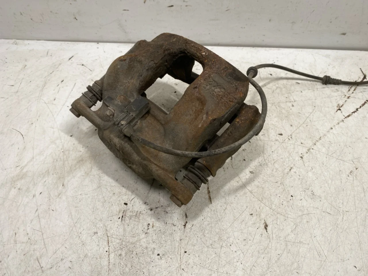 Mercedes B 180-200 W246/W242 2012-19 Etrier frână față dreapta vedere 3