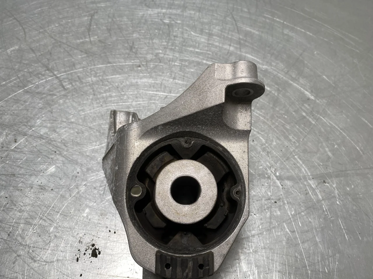 BMW I4 G26 2021-> Suport motor, oțel / aluminiu vedere 2