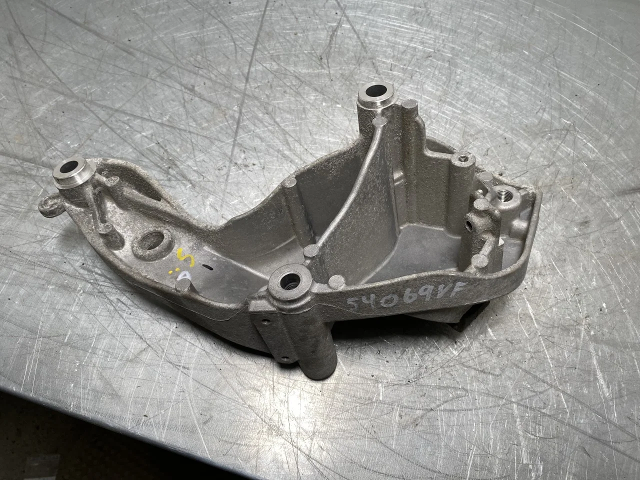 BMW I4 G26 2021-> Suport motor, oțel / aluminiu vedere 2