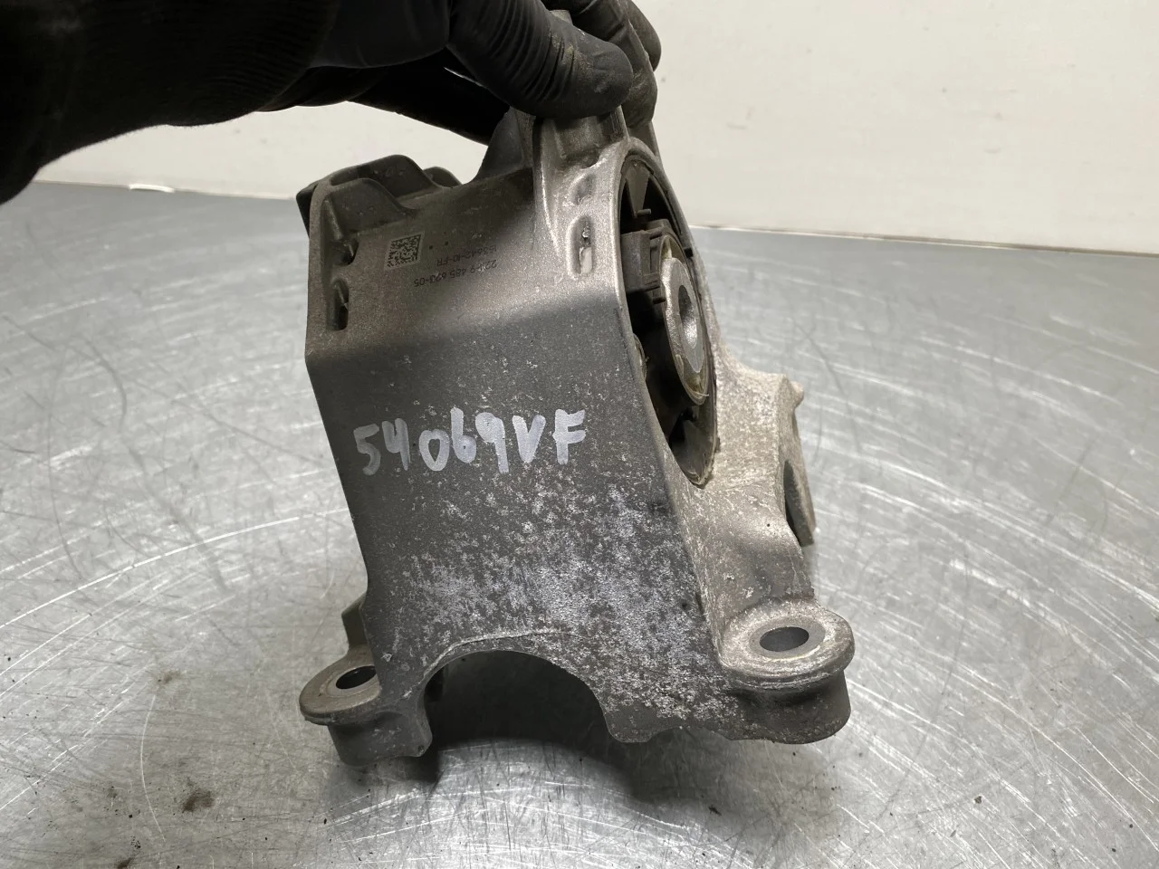 BMW I4 G26 2021-> Engine mount, steel / aluminum view 3