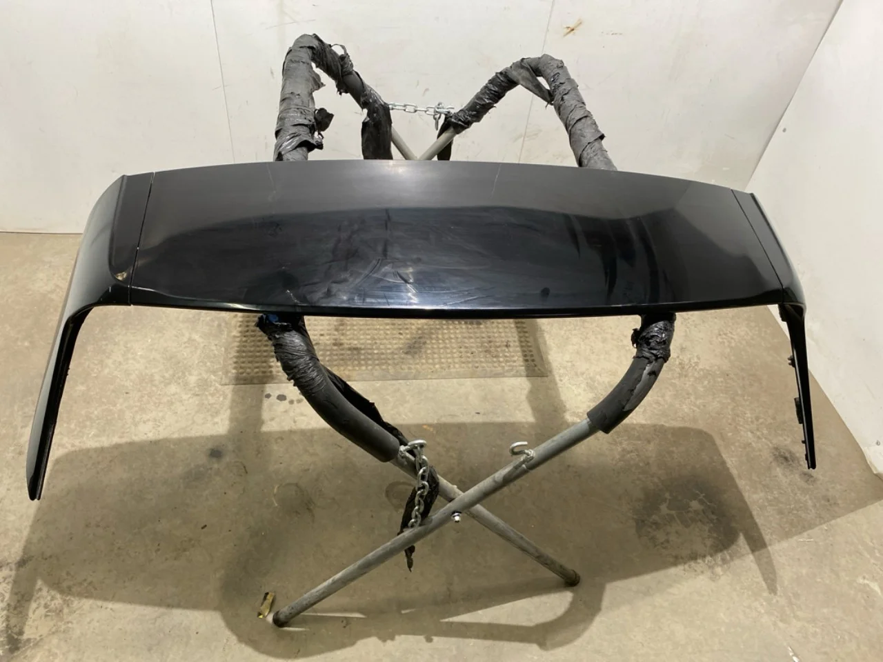 Nio ES8 23-24 Spoiler, tailgate