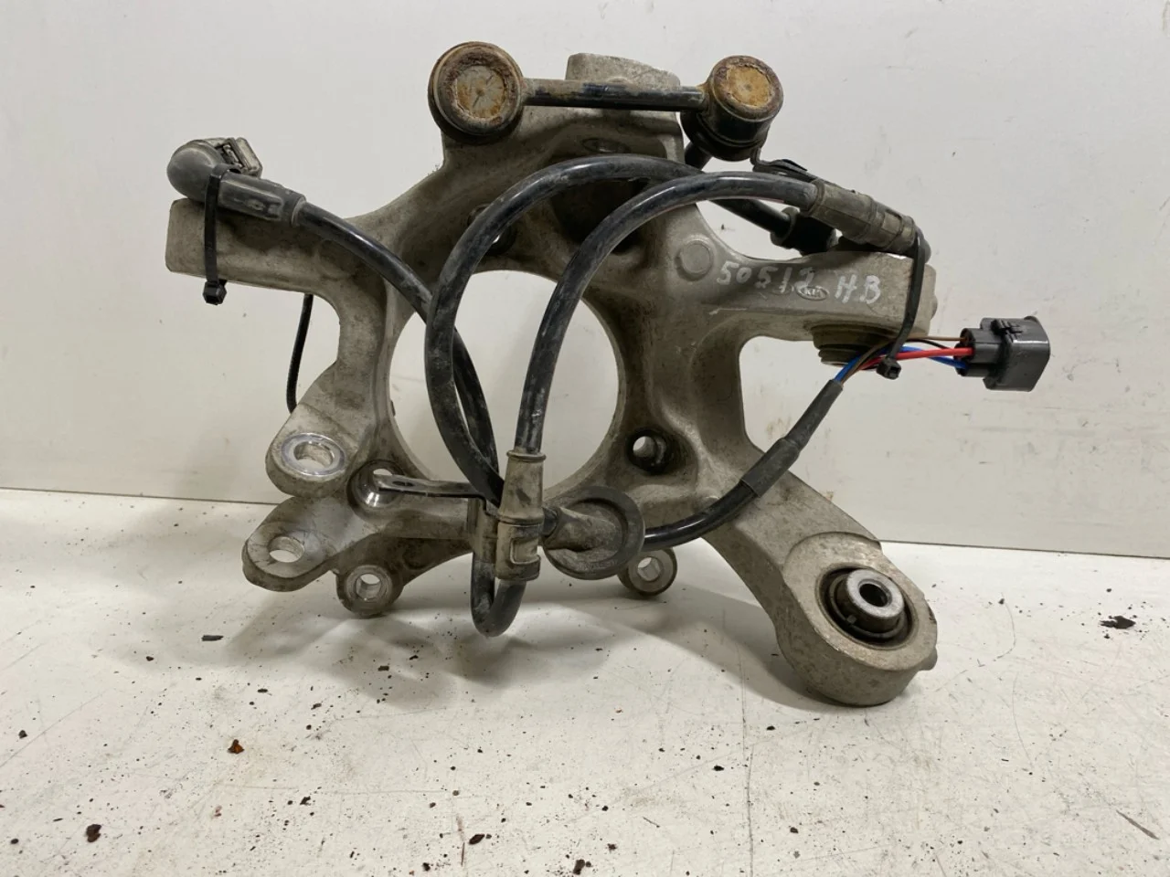 Hyundai IONIQ 5 NE 2022- Stub axle carrier, right rear view 2