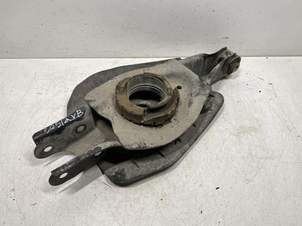Hyundai IONIQ 5 NE 2022- Control arm, rear left view 3