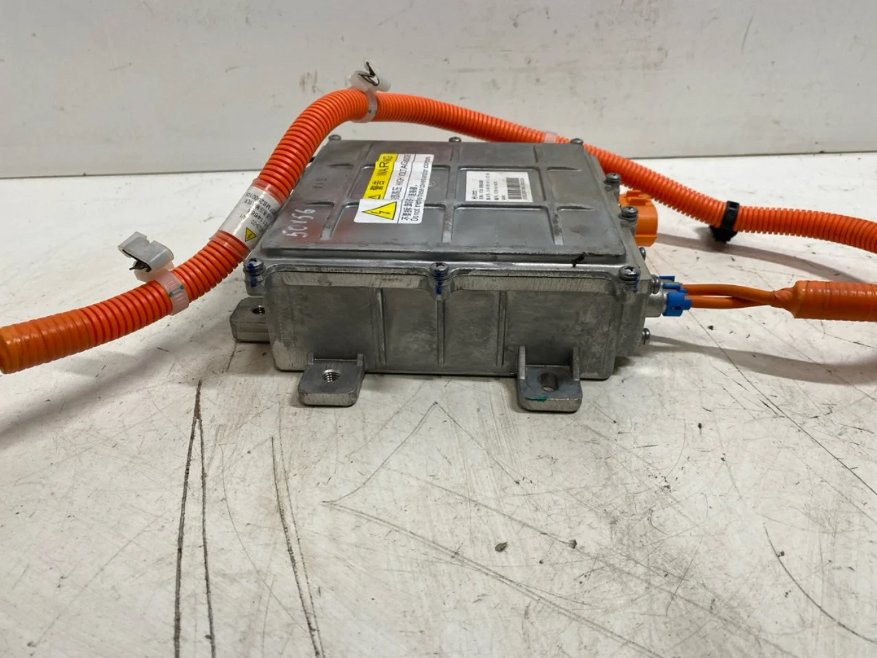 Byd TANG 2021->> Invertor, 12-220V vedere 3