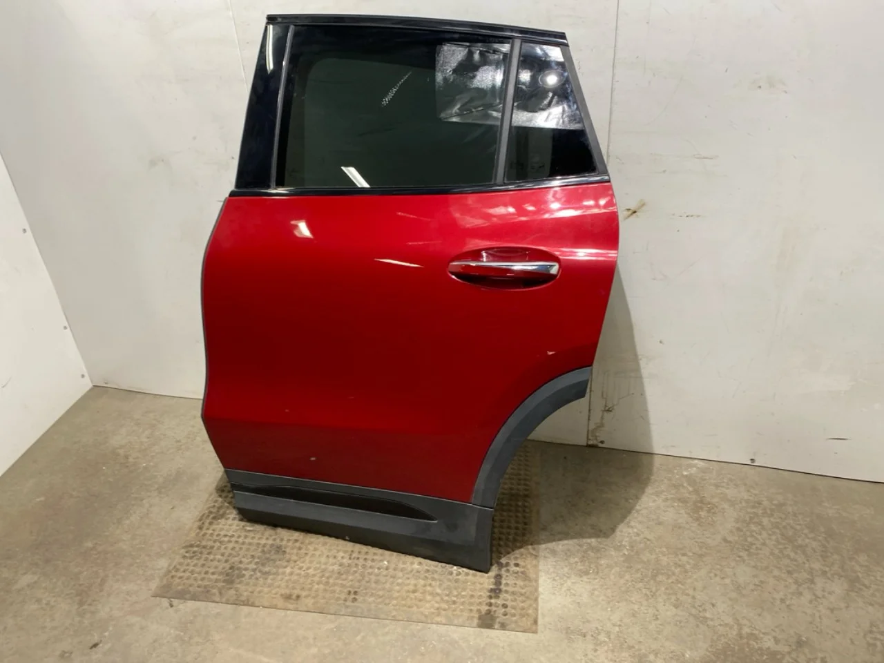 Mercedes EQA H243 2021- Ajtó, 4 ajtós, hátsó, bal nézet 3