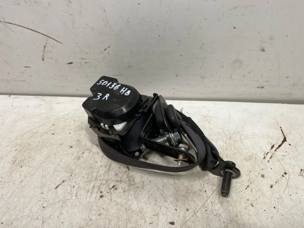 Byd TANG 2021->> Rear right seat belt