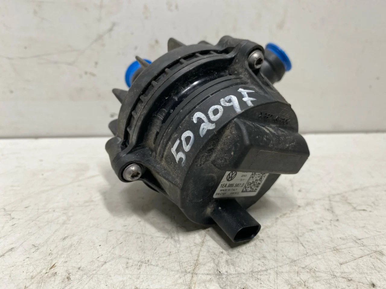 Volkswagen ID.4 2021- Keringtetőszivattyú nézet 3