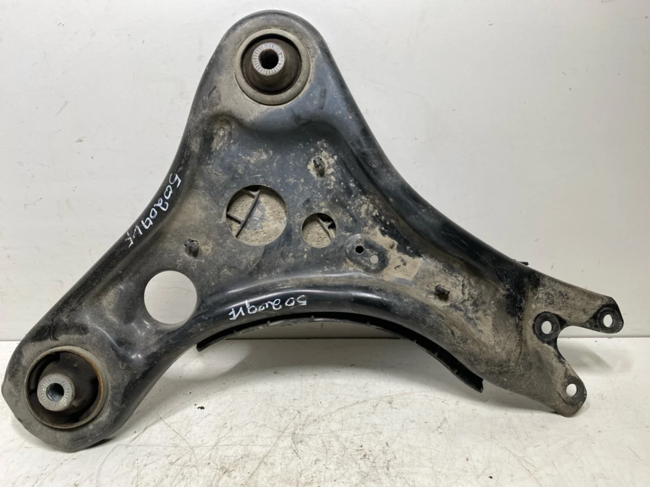 Volkswagen ID.4 2021- Front left control arm