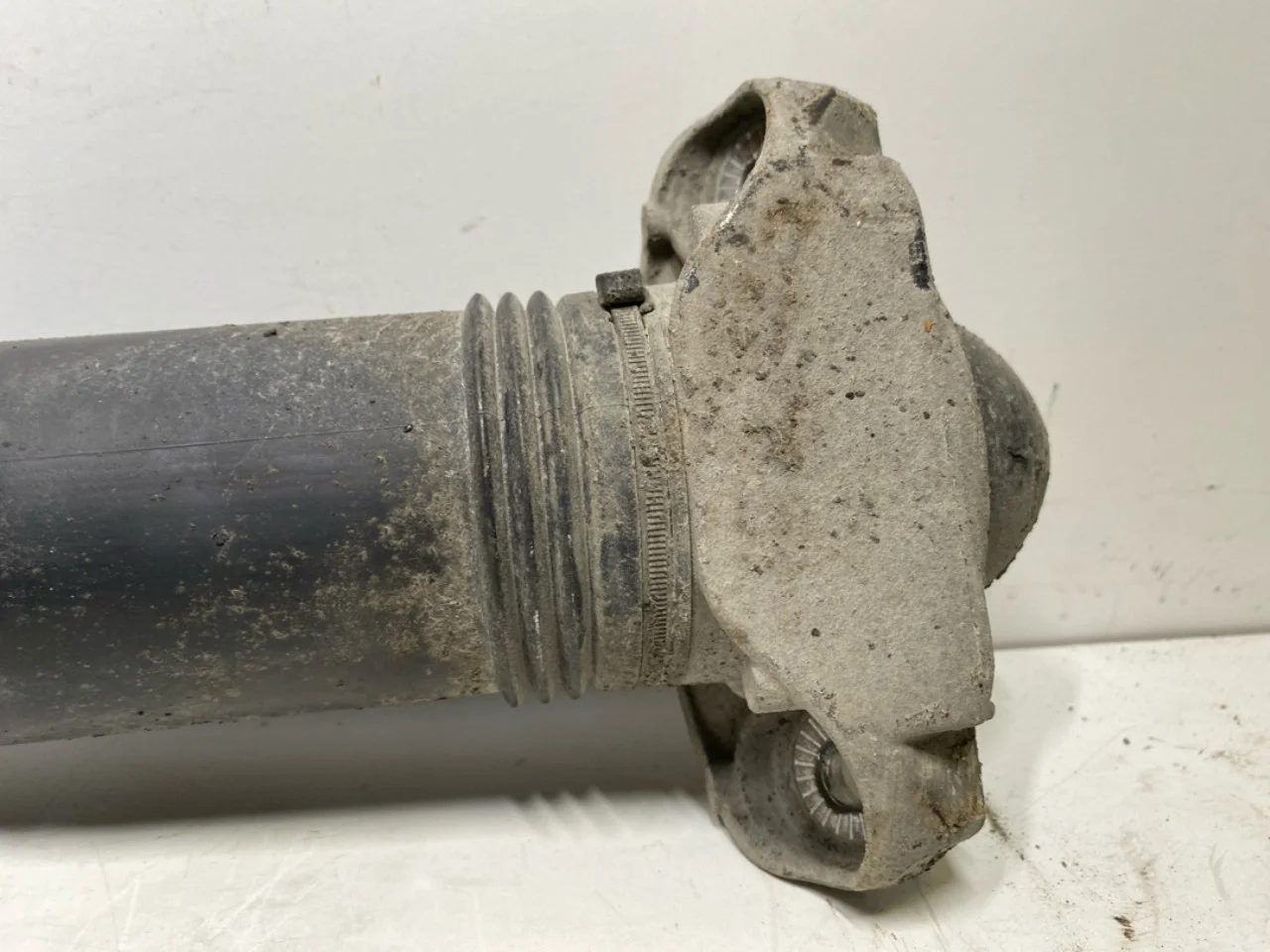 Volkswagen ID.4 2021- Shock absorber, rear view 3