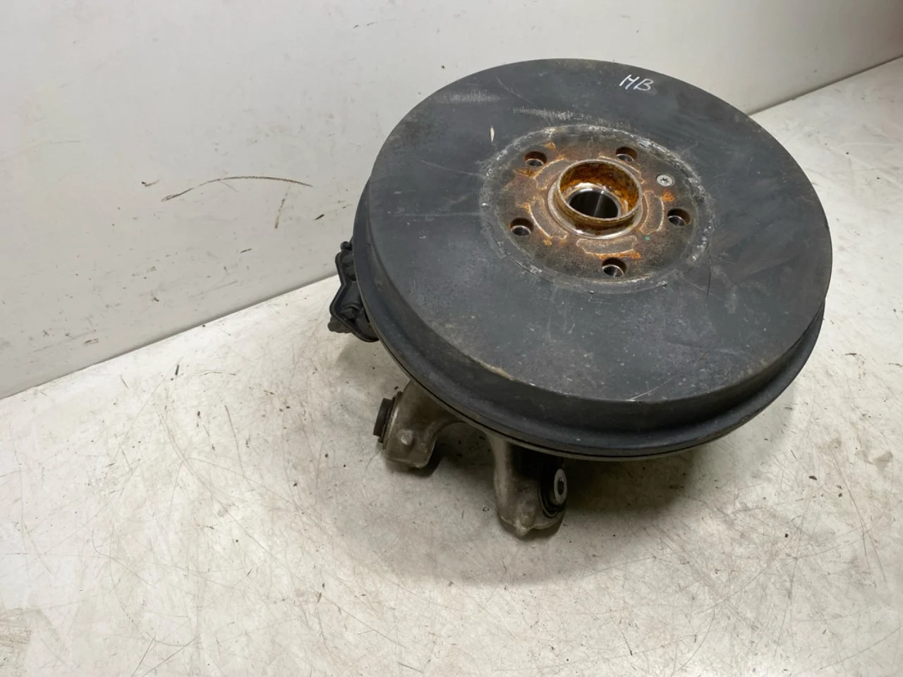 Volkswagen ID.4 2021- Stub axle carrier, right rear view 3