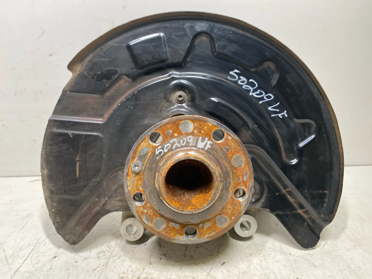 Volkswagen ID.4 2021- Csonkállvány, bal első