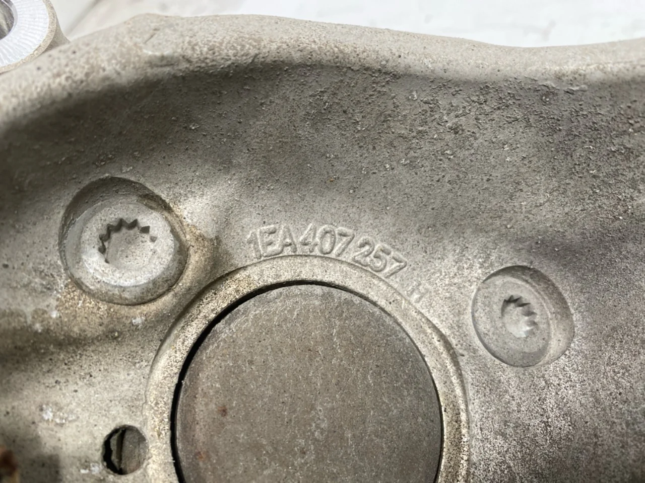 Volkswagen ID.4 2021- Csonkállvány, bal első nézet 3